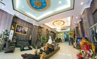 Classic Hoang Long Hotel