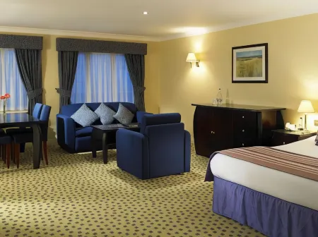 Basingstoke Country Hotel & Spa Отели в г. Олд Бейсинг энд Личпит