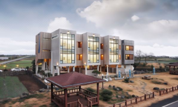 8. 제이앤클로이..