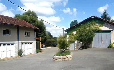 Les Gites de Pétrocoriis Hotels in Trélissac