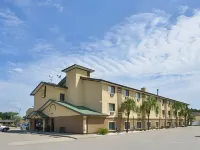 Super 8 by Wyndham Brunswick/St Simons Island Area