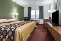 Super 8 by Wyndham Fond du Lac Отели в г. Фонд дю Лак