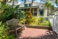 Ellas Cottages - Key West Historic Inns Hotels in Кі-Вест