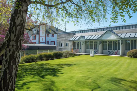 Domaine du Limonay, the Originals Collection Отели в г. Сен-Бенуа-Дез-Онд