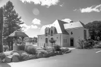 Le Domaine des Chevaliers de Malte Hotels in Gavray
