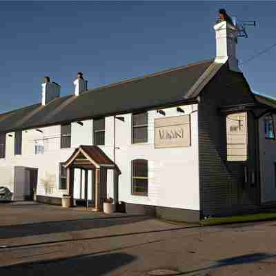 The Countryman Inn Hotel Exterior