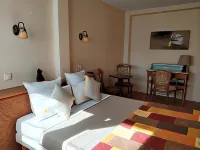 Logis Hotel Calisola Besançon - Soirée Etape Hotels in Chalezeule