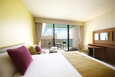 guam reef hotel歯ブラシ 放り込め