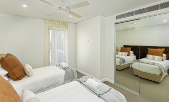 Astina Suites, Forster