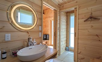 Log Cabin Renal & Finland Sauna Step House