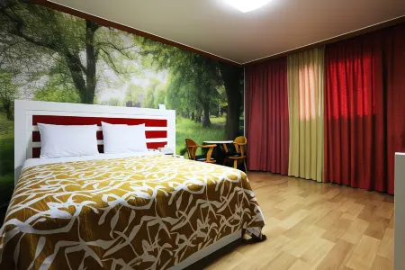 Elysian Hotel