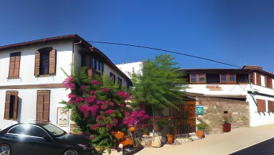 Amazon Petite Palace