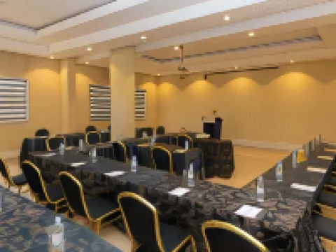 Crossroads Hotel Blantyre Hotels in Blantyre