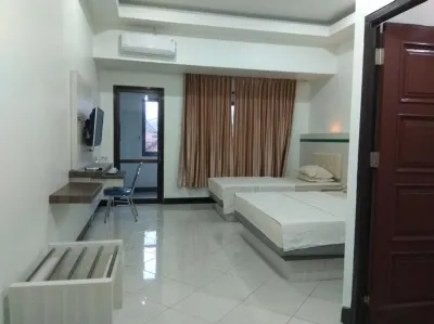 Hotel Putra Kebumen فنادق في Kutosari