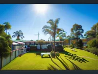 Top of the Lake Holiday Units - Beach