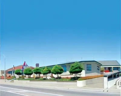 Blue Dolphin Motel
