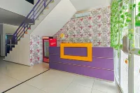RedDoorz Plus Near Stasiun Bekasi
