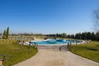 Hospedium Hotel Cortijo Santa Cruz - ที่มีสระว่ายน้ำ