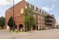 Midtown Hotel New Orleans Отели рядом с достопримечательностью «Павилион оф Ту Систерс»