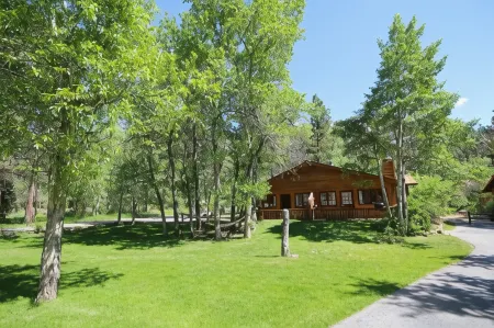 Streamside on Fall River