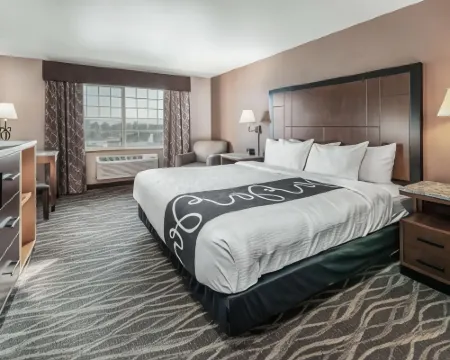 La Quinta Inn & Suites by Wyndham Belgrade - Bozeman Airport Hotels in Belgrade