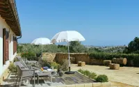 Villa la Lumia B&B Suites & Apartments Hotels near Valley of the Temples