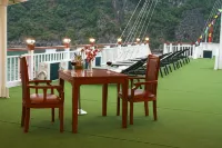 Calypso Cruises Hotels in Cát Hải