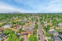 Clean, comfortable and modern cottage in trendy and historic Lockeland Springs