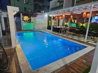 Suna' a Home Bonapriso - Pools