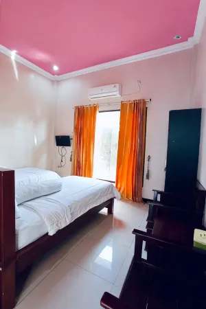 Ashofa Syariah Hotel Отели в г. Landasan Ulin Utara