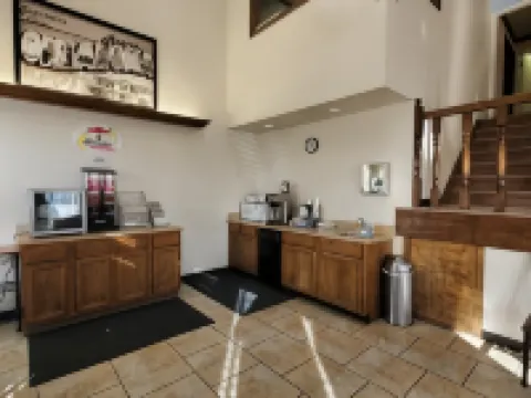 穆爾城温德姆速8酒店 穆爾酒店