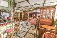 Mc Kevitts Village Hotel Hotels in Карлингфорд