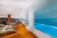 Hôtel Montaigne & Spa - Swimmingpools