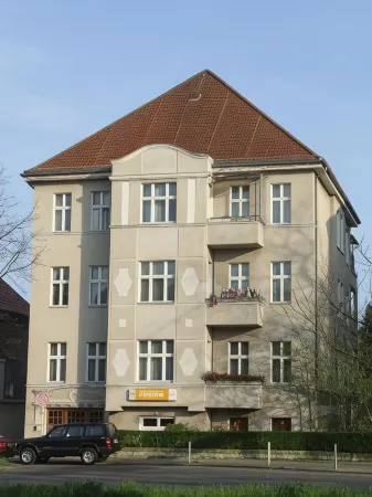 Hotel Pension Dahlem Отели в г. Клайнмахнов
