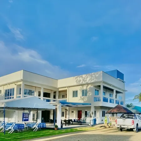 Hip Nautic Beach Resort Powered by Cocotel