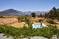 Raptor Rise Farm فنادق في Cape Winelands