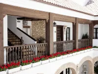 Suites la Posada de Pilar Hotels near Malmuerta Tower
