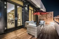 Rivertain Hotel