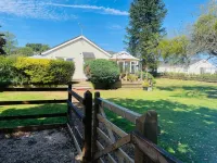 Cherry Bungalow Guesthouse Hotels in Highworth