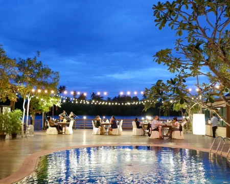 รูปภาพของบ้านอัมพวา รีสอร์ท แอนด์ สปา