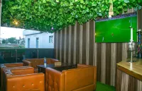 Laycon Hotel and Suites