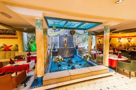 Hotel Art Отели рядом с достопримечательностью «Мэрия г. Сараево»