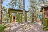 Artist's Studio wake up in the Ponderosa Pines. Grand Canyon, Sedona, Flagstaff.