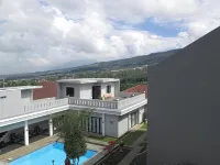 Osmond Villa Resort - Pools