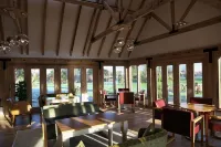 Ivy House Country Hotel - parking