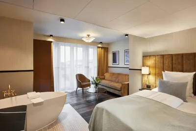 Wide Hotel Hotels near Statue of Andersen