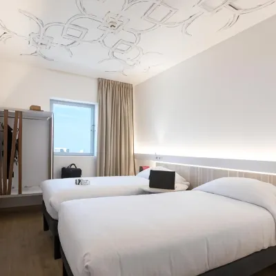Ibis Abdelmoumen Casa Centre Các khách sạn gần Biệt thự Villa des Arts