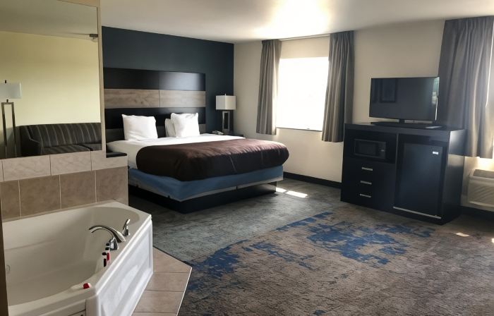 AmericInn by Wyndham Maquoketa