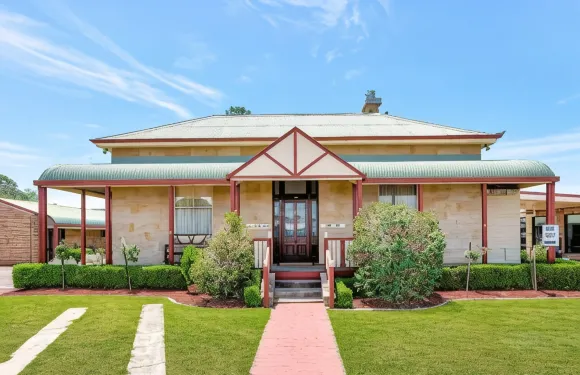 沃威克定居者旅館