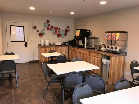 Ramada by Wyndham Draper